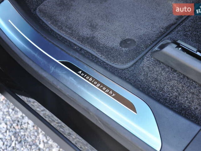 Черный Ленд Ровер Рендж Ровер, объемом двигателя 3 л и пробегом 1 тыс. км за 246811 $, фото 28 на Automoto.ua