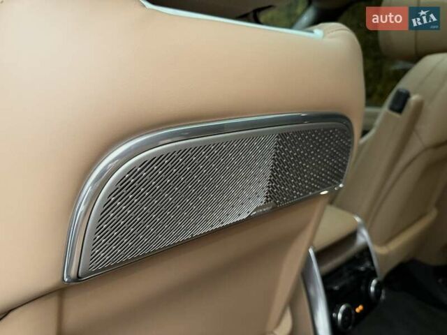 Чорний Ленд Ровер Рендж Ровер, об'ємом двигуна 4.39 л та пробігом 19 тис. км за 225000 $, фото 32 на Automoto.ua