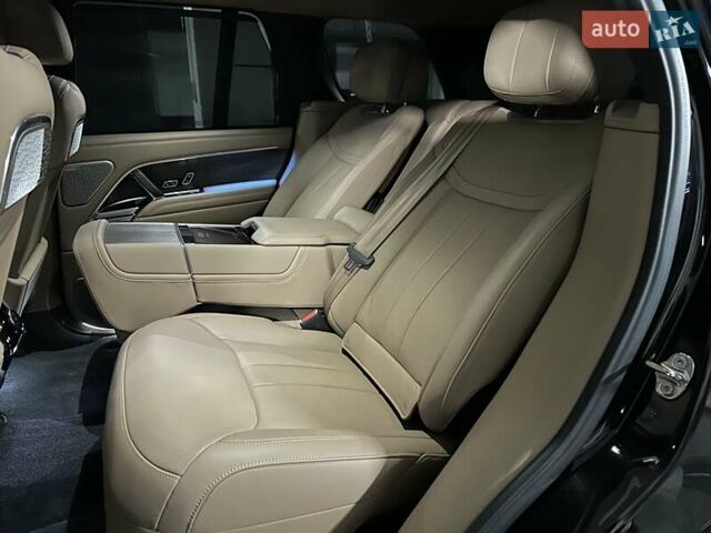 Черный Ленд Ровер Рендж Ровер, объемом двигателя 4.39 л и пробегом 19 тыс. км за 215000 $, фото 26 на Automoto.ua