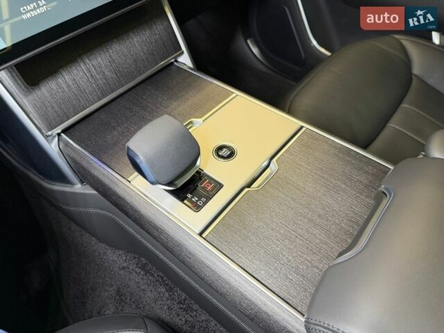 Чорний Ленд Ровер Рендж Ровер, об'ємом двигуна 3 л та пробігом 20 тис. км за 179000 $, фото 42 на Automoto.ua