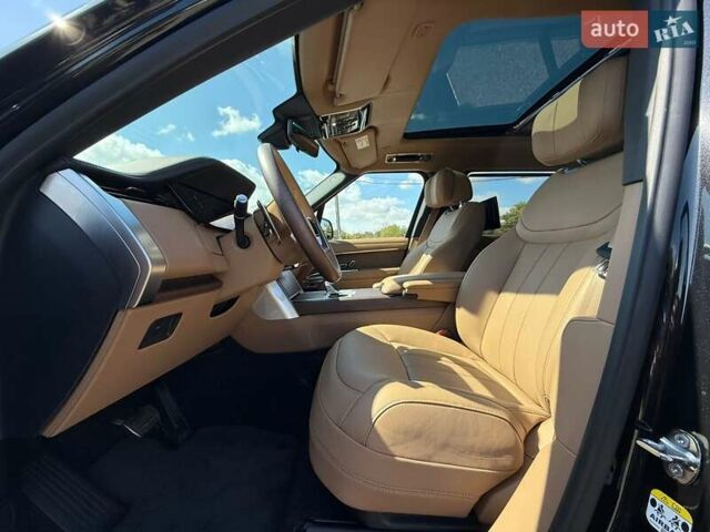 Черный Ленд Ровер Рендж Ровер, объемом двигателя 3 л и пробегом 1 тыс. км за 246169 $, фото 73 на Automoto.ua