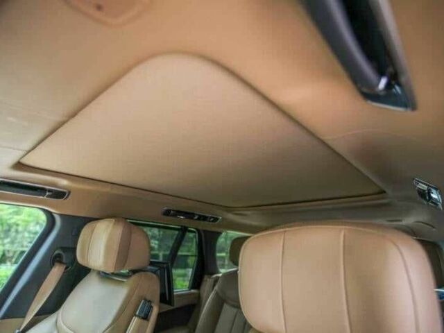 Ленд Ровер Рендж Ровер 2024 у Львові на Automoto.ua Чорний Ленд Ровер Рендж Ровер, об'ємом двигуна 4.4 л та пробігом 6 тис. км за 84800 $, фото 10 на Automoto.ua