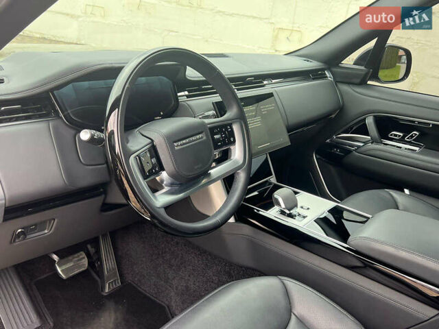 Чорний Ленд Ровер Рендж Ровер, об'ємом двигуна 4.4 л та пробігом 25 тис. км за 165000 $, фото 28 на Automoto.ua