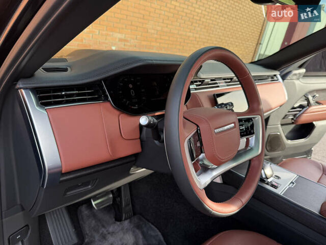 Черный Ленд Ровер Рендж Ровер, объемом двигателя 4.39 л и пробегом 27 тыс. км за 285000 $, фото 47 на Automoto.ua