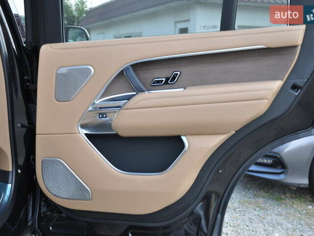 Черный Ленд Ровер Рендж Ровер, объемом двигателя 3 л и пробегом 1 тыс. км за 246169 $, фото 57 на Automoto.ua