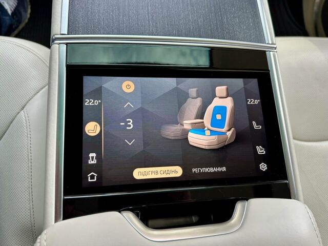 Чорний Ленд Ровер Рендж Ровер, об'ємом двигуна 4.4 л та пробігом 27 тис. км за 225000 $, фото 91 на Automoto.ua