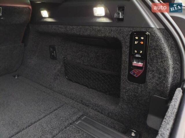 Черный Ленд Ровер Рендж Ровер, объемом двигателя 3 л и пробегом 23 тыс. км за 214540 $, фото 38 на Automoto.ua