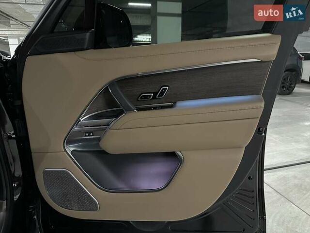 Чорний Ленд Ровер Рендж Ровер, об'ємом двигуна 4.39 л та пробігом 19 тис. км за 225000 $, фото 34 на Automoto.ua