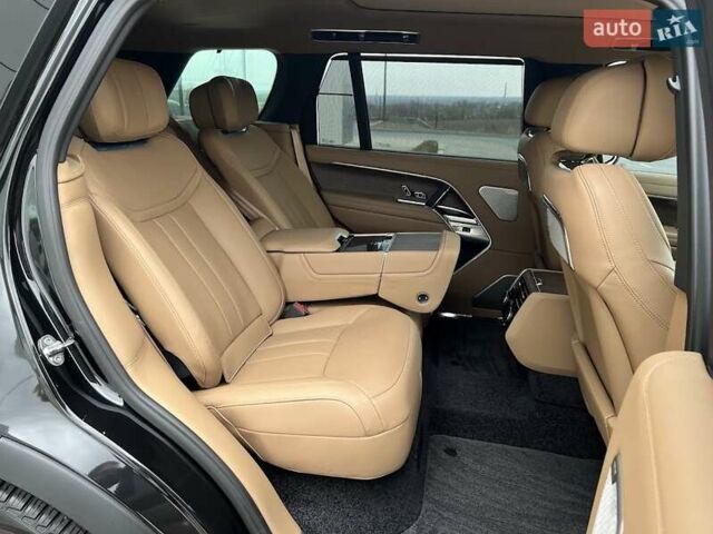 Ленд Ровер Рендж Ровер 2024 в Днепре (Днепропетровске) на Automoto.ua Черный Ленд Ровер Рендж Ровер, объемом двигателя 3 л и пробегом 5 тыс. км за 203000 $, фото 27 на Automoto.ua