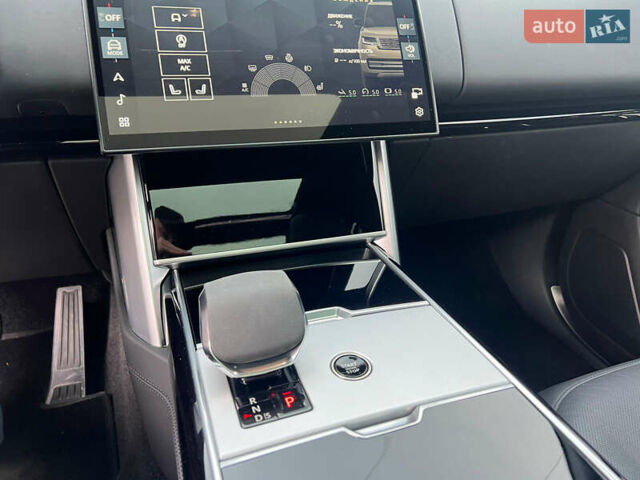 Чорний Ленд Ровер Рендж Ровер, об'ємом двигуна 4.4 л та пробігом 25 тис. км за 165000 $, фото 13 на Automoto.ua