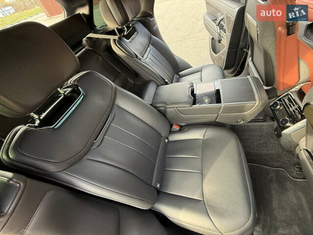 Черный Ленд Ровер Рендж Ровер, объемом двигателя 4.39 л и пробегом 27 тыс. км за 285000 $, фото 66 на Automoto.ua