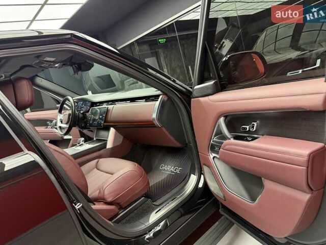 Чорний Ленд Ровер Рендж Ровер, об'ємом двигуна 4.4 л та пробігом 10 тис. км за 224900 $, фото 53 на Automoto.ua