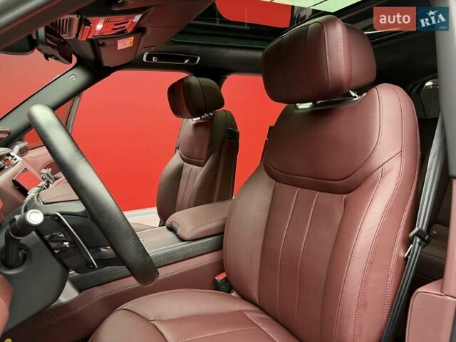 Чорний Ленд Ровер Рендж Ровер, об'ємом двигуна 4.4 л та пробігом 10 тис. км за 224900 $, фото 27 на Automoto.ua