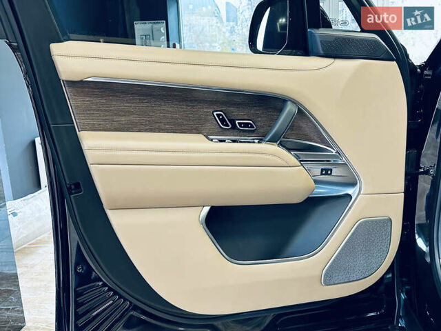 Чорний Ленд Ровер Рендж Ровер, об'ємом двигуна 3 л та пробігом 6 тис. км за 219000 $, фото 23 на Automoto.ua