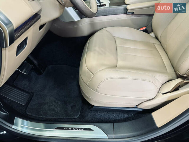 Чорний Ленд Ровер Рендж Ровер, об'ємом двигуна 3 л та пробігом 6 тис. км за 219000 $, фото 28 на Automoto.ua