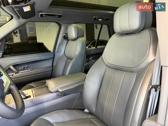 Чорний Ленд Ровер Рендж Ровер, об'ємом двигуна 3 л та пробігом 20 тис. км за 179000 $, фото 29 на Automoto.ua