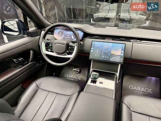 Чорний Ленд Ровер Рендж Ровер, об'ємом двигуна 4.4 л та пробігом 28 тис. км за 277700 $, фото 35 на Automoto.ua