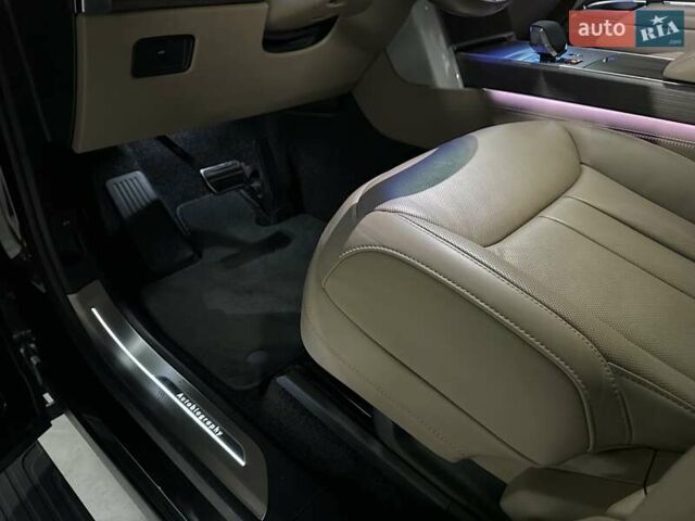 Чорний Ленд Ровер Рендж Ровер, об'ємом двигуна 4.39 л та пробігом 19 тис. км за 225000 $, фото 24 на Automoto.ua