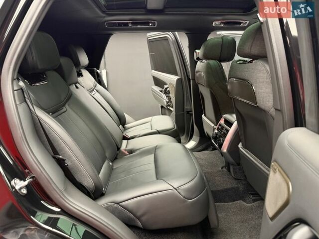 Чорний Ленд Ровер Рендж Ровер, об'ємом двигуна 4.4 л та пробігом 28 тис. км за 277700 $, фото 46 на Automoto.ua