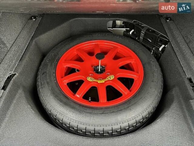 Чорний Ленд Ровер Рендж Ровер, об'ємом двигуна 3 л та пробігом 9 тис. км за 198000 $, фото 31 на Automoto.ua