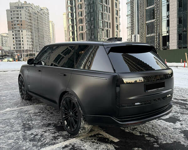 Чорний Ленд Ровер Рендж Ровер, об'ємом двигуна 4.39 л та пробігом 8 тис. км за 190000 $, фото 6 на Automoto.ua