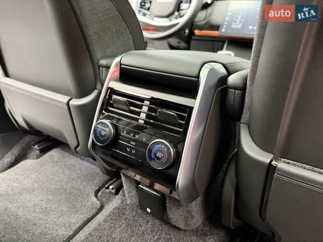 Чорний Ленд Ровер Рендж Ровер, об'ємом двигуна 4.4 л та пробігом 26 тис. км за 285000 $, фото 53 на Automoto.ua