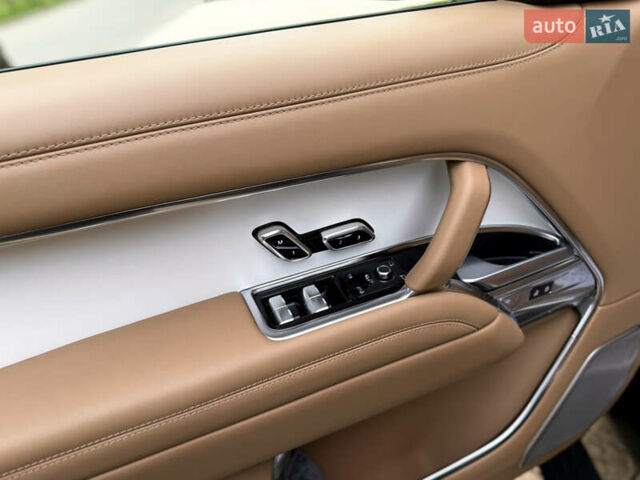 Черный Ленд Ровер Рендж Ровер, объемом двигателя 4.39 л и пробегом 13 тыс. км за 290000 $, фото 36 на Automoto.ua