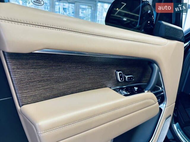 Чорний Ленд Ровер Рендж Ровер, об'ємом двигуна 3 л та пробігом 6 тис. км за 219000 $, фото 24 на Automoto.ua