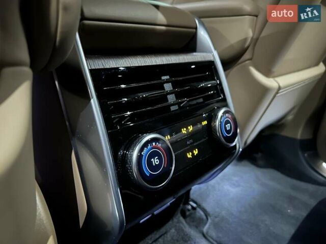 Черный Ленд Ровер Рендж Ровер, объемом двигателя 4.39 л и пробегом 19 тыс. км за 215000 $, фото 29 на Automoto.ua