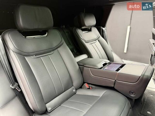 Чорний Ленд Ровер Рендж Ровер, об'ємом двигуна 4.4 л та пробігом 26 тис. км за 285000 $, фото 48 на Automoto.ua