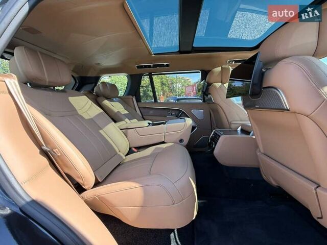 Черный Ленд Ровер Рендж Ровер, объемом двигателя 3 л и пробегом 1 тыс. км за 246169 $, фото 76 на Automoto.ua