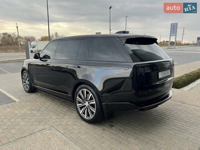 Ленд Ровер Рендж Ровер 2024 в Днепре (Днепропетровске) на Automoto.ua Черный Ленд Ровер Рендж Ровер, объемом двигателя 3 л и пробегом 5 тыс. км за 203000 $, фото 4 на Automoto.ua