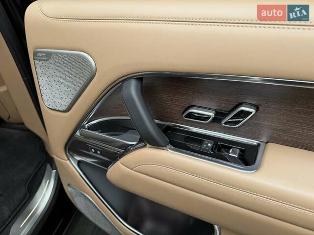 Чорний Ленд Ровер Рендж Ровер, об'ємом двигуна 4.39 л та пробігом 19 тис. км за 225000 $, фото 36 на Automoto.ua