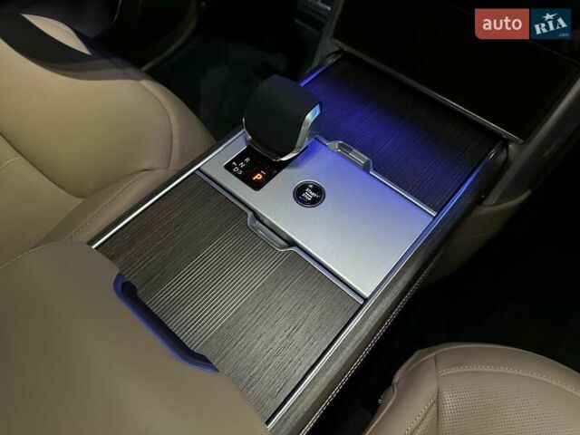 Чорний Ленд Ровер Рендж Ровер, об'ємом двигуна 4.39 л та пробігом 19 тис. км за 225000 $, фото 38 на Automoto.ua