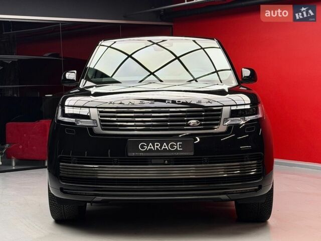 Чорний Ленд Ровер Рендж Ровер, об'ємом двигуна 4.4 л та пробігом 28 тис. км за 277700 $, фото 1 на Automoto.ua
