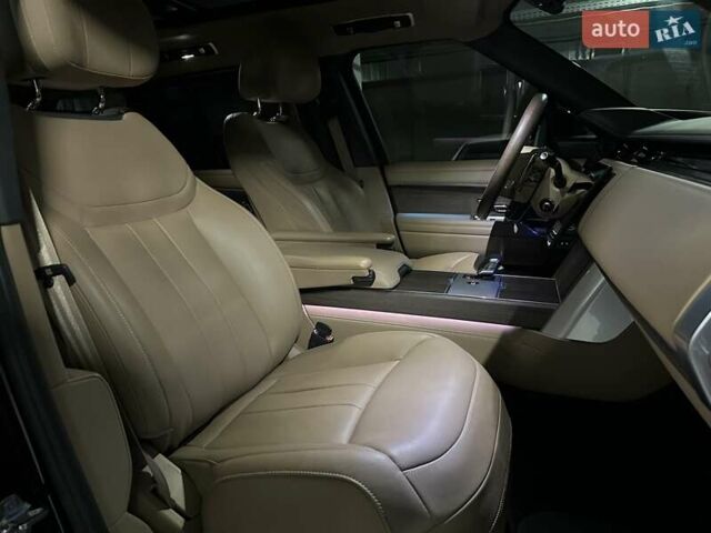 Черный Ленд Ровер Рендж Ровер, объемом двигателя 4.39 л и пробегом 19 тыс. км за 225000 $, фото 36 на Automoto.ua