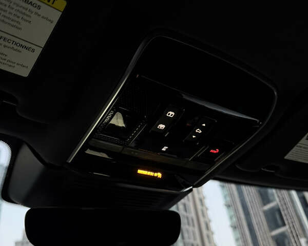 Чорний Ленд Ровер Рендж Ровер, об'ємом двигуна 4.39 л та пробігом 8 тис. км за 190000 $, фото 22 на Automoto.ua