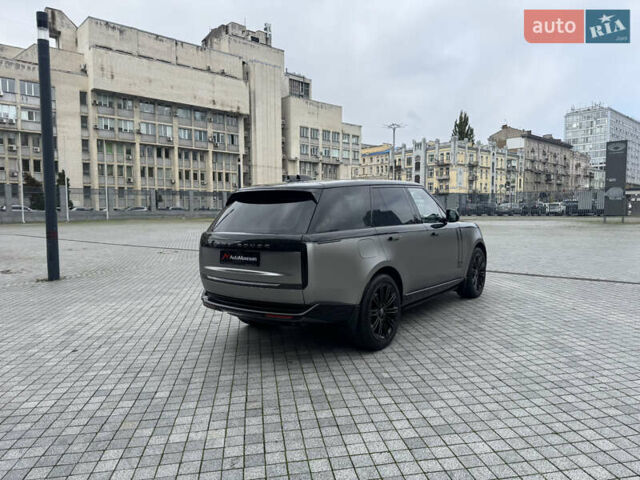 Ленд Ровер Рендж Ровер 2024 в Киеве на Automoto.ua Черный Ленд Ровер Рендж Ровер, объемом двигателя 4.39 л и пробегом 57 тыс. км за 205000 $, фото 6 на Automoto.ua
