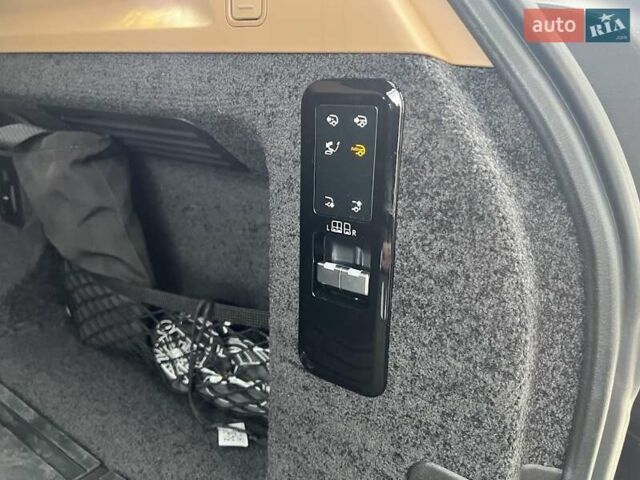 Ленд Ровер Рендж Ровер 2024 в Днепре (Днепропетровске) на Automoto.ua Черный Ленд Ровер Рендж Ровер, объемом двигателя 3 л и пробегом 5 тыс. км за 203000 $, фото 26 на Automoto.ua