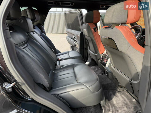 Черный Ленд Ровер Рендж Ровер, объемом двигателя 4.39 л и пробегом 27 тыс. км за 285000 $, фото 62 на Automoto.ua