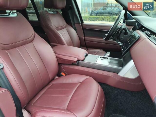 Черный Ленд Ровер Рендж Ровер, объемом двигателя 3 л и пробегом 23 тыс. км за 214540 $, фото 53 на Automoto.ua