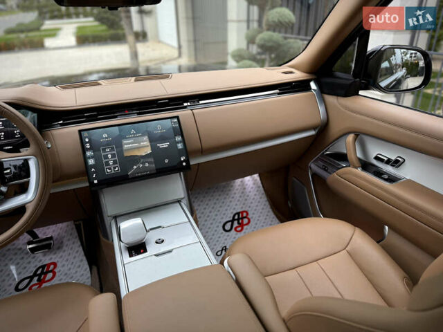 Черный Ленд Ровер Рендж Ровер, объемом двигателя 4.39 л и пробегом 13 тыс. км за 290000 $, фото 61 на Automoto.ua