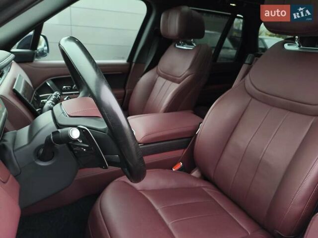 Черный Ленд Ровер Рендж Ровер, объемом двигателя 3 л и пробегом 23 тыс. км за 214540 $, фото 32 на Automoto.ua