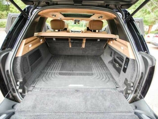 Ленд Ровер Рендж Ровер 2024 у Львові на Automoto.ua Чорний Ленд Ровер Рендж Ровер, об'ємом двигуна 4.4 л та пробігом 6 тис. км за 84800 $, фото 23 на Automoto.ua