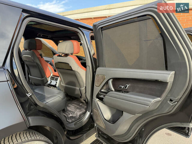 Черный Ленд Ровер Рендж Ровер, объемом двигателя 4.39 л и пробегом 27 тыс. км за 285000 $, фото 81 на Automoto.ua