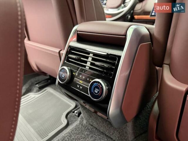 Чорний Ленд Ровер Рендж Ровер, об'ємом двигуна 4.4 л та пробігом 10 тис. км за 224900 $, фото 51 на Automoto.ua