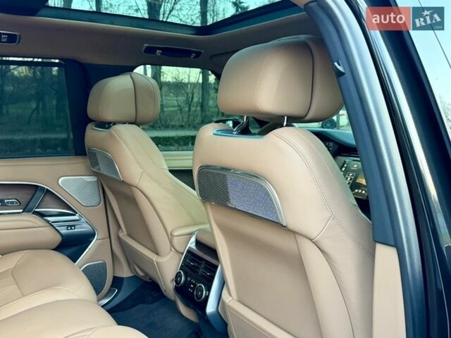 Черный Ленд Ровер Рендж Ровер, объемом двигателя 4.4 л и пробегом 24 тыс. км за 214950 $, фото 113 на Automoto.ua