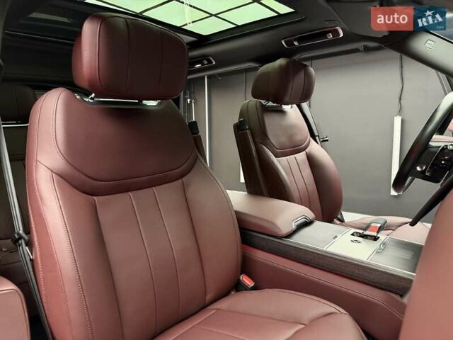 Чорний Ленд Ровер Рендж Ровер, об'ємом двигуна 4.4 л та пробігом 10 тис. км за 224900 $, фото 57 на Automoto.ua