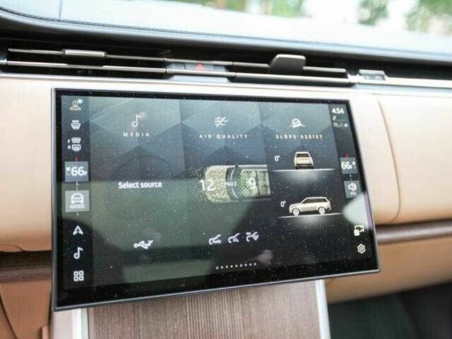 Ленд Ровер Рендж Ровер 2024 у Львові на Automoto.ua Чорний Ленд Ровер Рендж Ровер, об'ємом двигуна 4.4 л та пробігом 6 тис. км за 84800 $, фото 16 на Automoto.ua