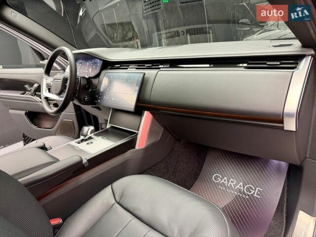 Чорний Ленд Ровер Рендж Ровер, об'ємом двигуна 4.4 л та пробігом 28 тис. км за 277700 $, фото 59 на Automoto.ua